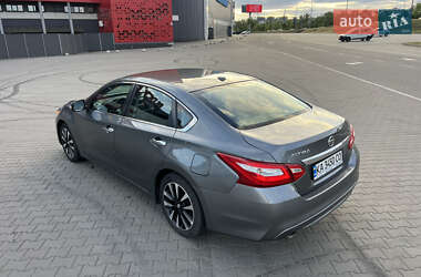 Седан Nissan Altima 2017 в 