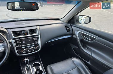 Седан Nissan Altima 2017 в 