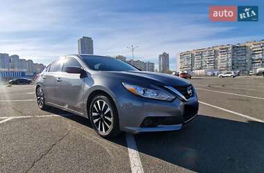 Седан Nissan Altima 2018 в 