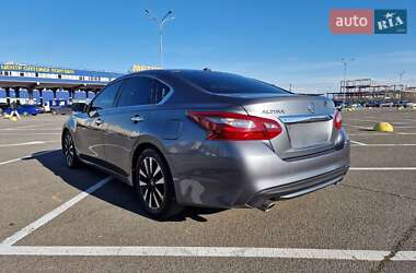 Седан Nissan Altima 2018 в 