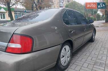 Седан Nissan Altima 2000 в Житомирі