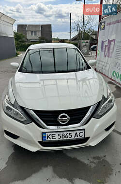 Седан Nissan Altima 2016 в 