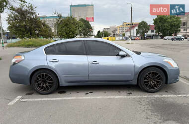 Седан Nissan Altima 2011 в 