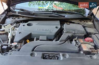 Седан Nissan Altima 2015 в 