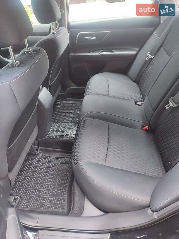 Седан Nissan Altima 2018 в Ивано-Франковске