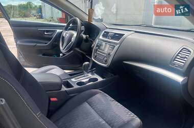 Седан Nissan Altima 2016 в 