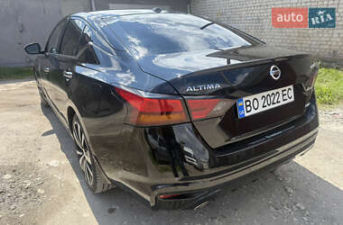 Седан Nissan Altima 2019 в 