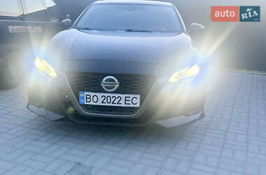 Седан Nissan Altima 2019 в 