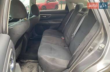 Седан Nissan Altima 2015 в 