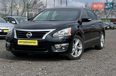 Седан Nissan Altima 2014 в Ужгороде