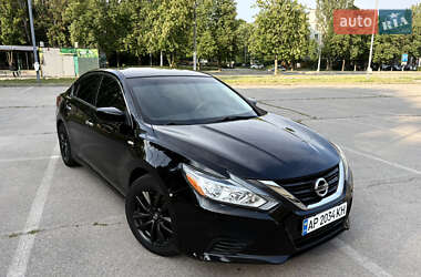 Седан Nissan Altima 2016 в Запорожье