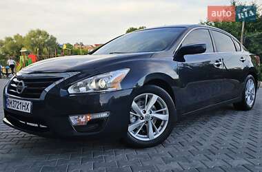 Седан Nissan Altima 2012 в Хмельницькому