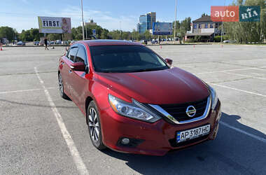 Седан Nissan Altima 2017 в Запорожье