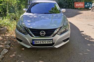 Седан Nissan Altima 2016 в Одессе