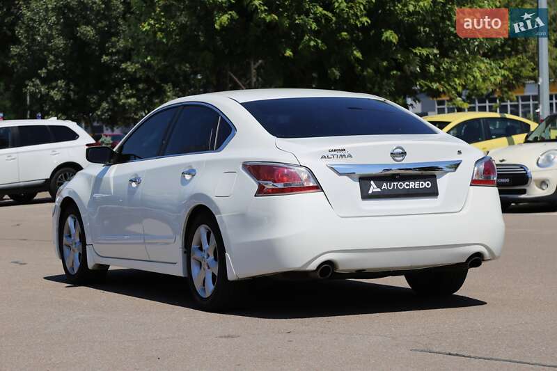 Седан Nissan Altima 2015 в Киеве фото 4 Седан Nissan Altima 2015 в Киеве