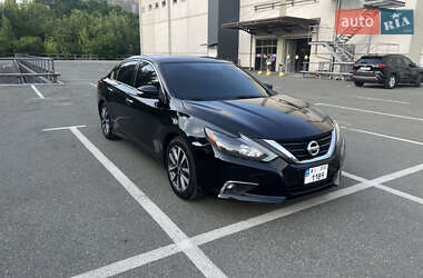 Седан Nissan Altima 2017 в Києві