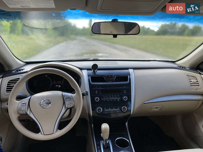 Седан Nissan Altima 2012 в Бердичеве