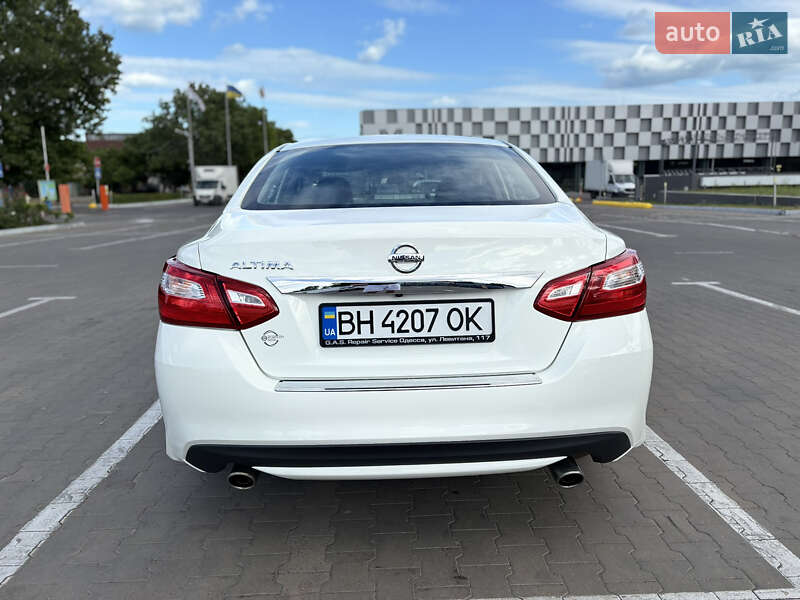 Седан Nissan Altima 2017 в Одесі