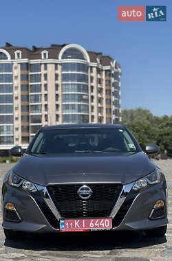 Седан Nissan Altima 2020 в Кременчуге