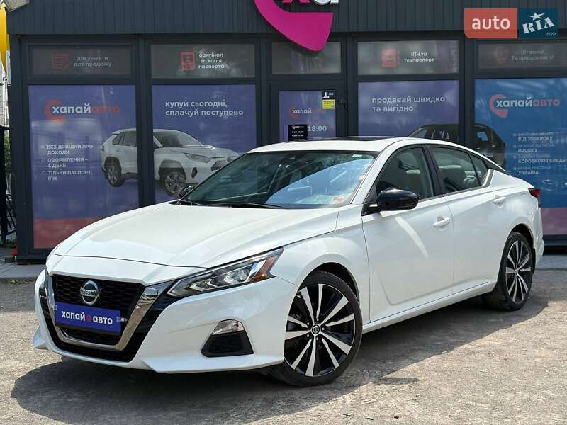 Nissan Altima 2021