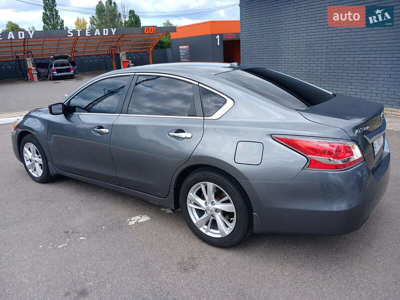 Седан Nissan Altima 2015 в Харькове