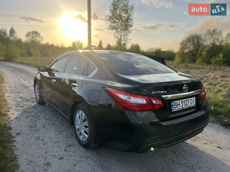 Седан Nissan Altima 2016 в Звягеле фото 21 Седан Nissan Altima 2016 в Звягеле