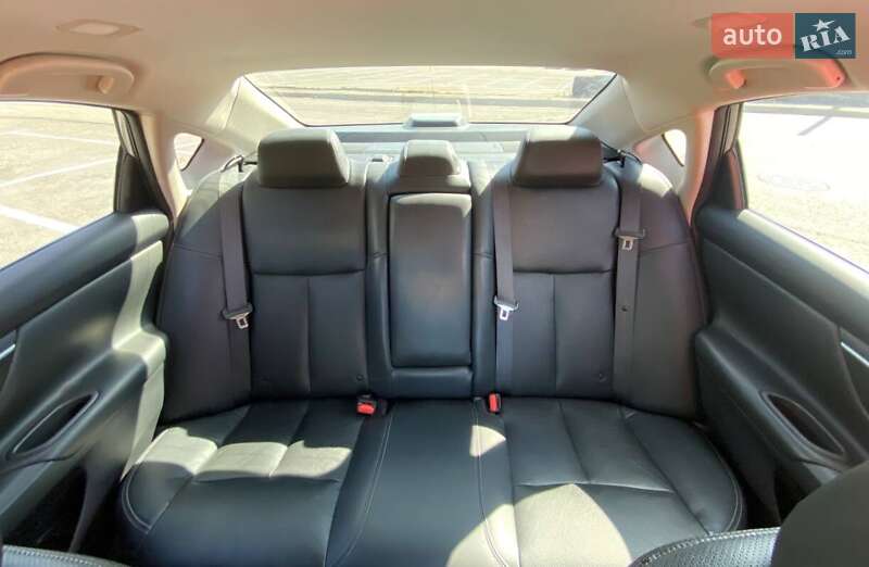 Седан Nissan Altima 2018 в Киеве