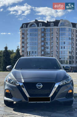 Седан Nissan Altima 2020 в Кременчуге