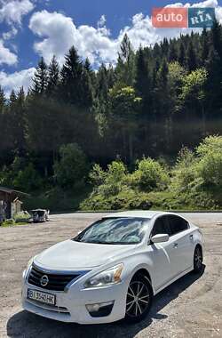 Седан Nissan Altima 2015 в Кропивницькому