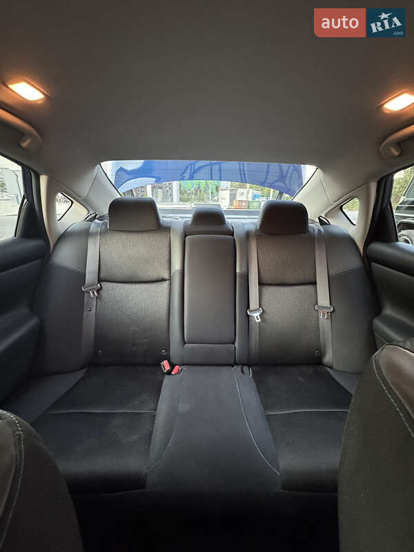 Седан Nissan Altima 2016 в Днепре