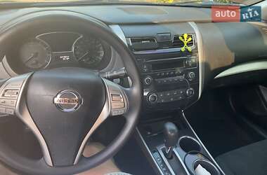 Седан Nissan Altima 2014 в Вите-Почтовой