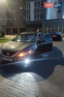 Седан Nissan Altima 2018 в Дніпрі