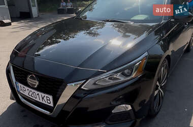 Седан Nissan Altima 2018 в Киеве