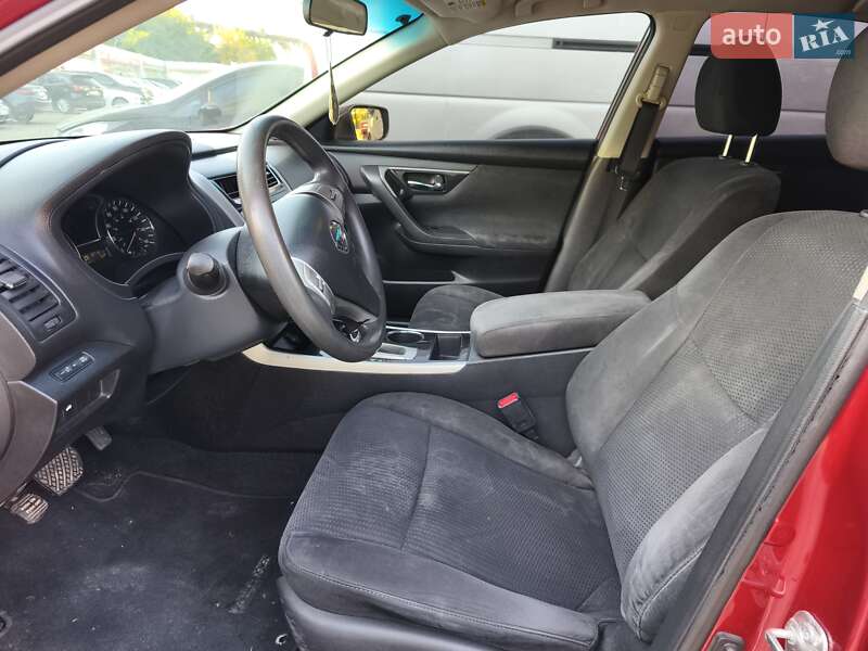 Седан Nissan Altima 2014 в Дніпрі