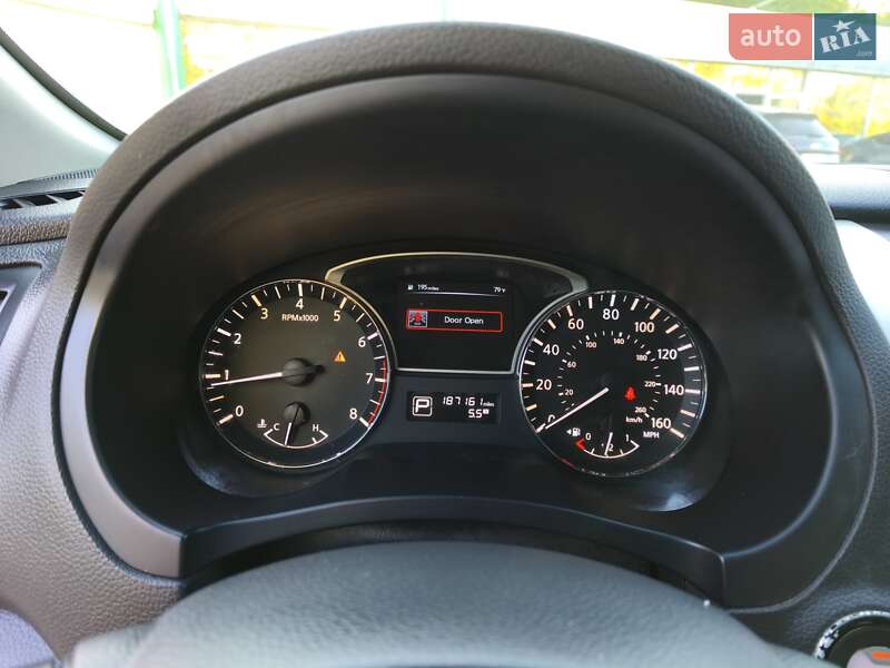 Седан Nissan Altima 2014 в Дніпрі