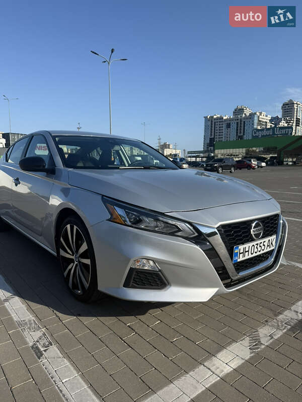Седан Nissan Altima 2019 в Одесі