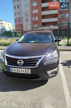 Седан Nissan Altima 2015 в Киеве
