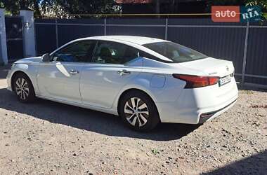 Седан Nissan Altima 2020 в 