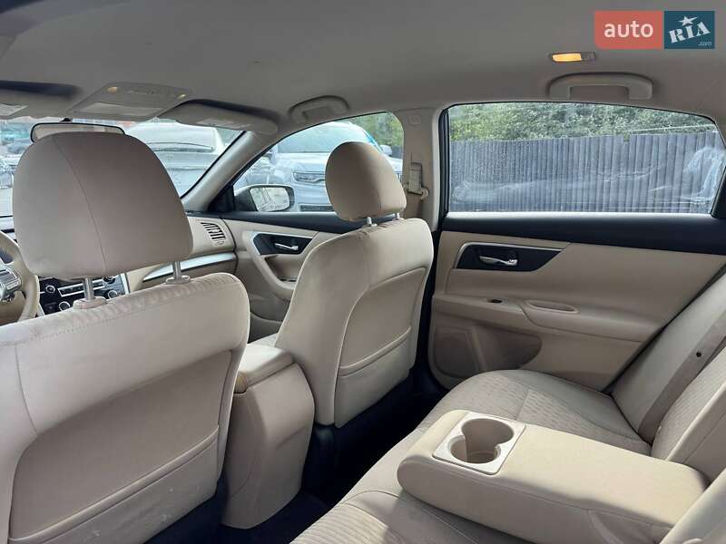 Седан Nissan Altima 2018 в Луцьку