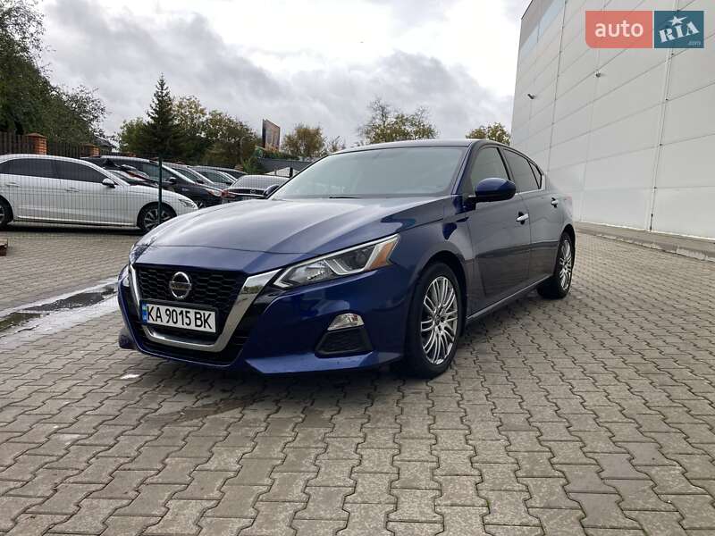 Седан Nissan Altima 2020 в Києві