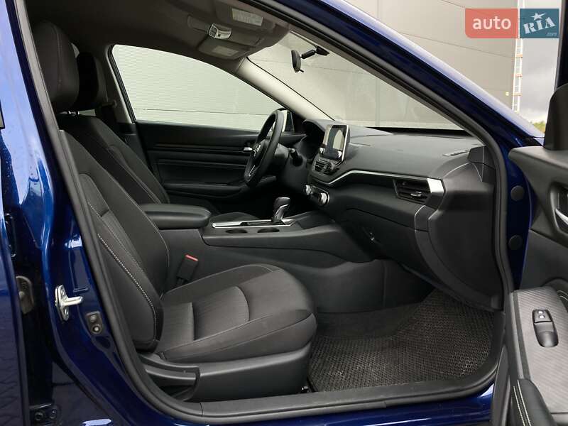 Седан Nissan Altima 2020 в Києві