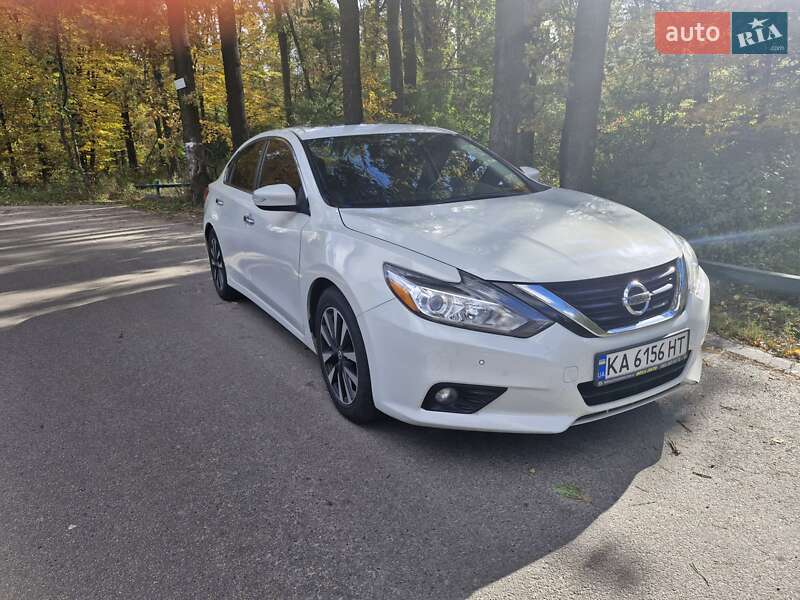 Седан Nissan Altima 2018 в Києві