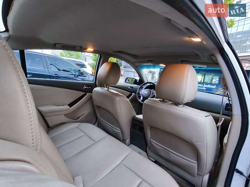 Седан Nissan Altima 2011 в Киеве фото 19 Седан Nissan Altima 2011 в Киеве