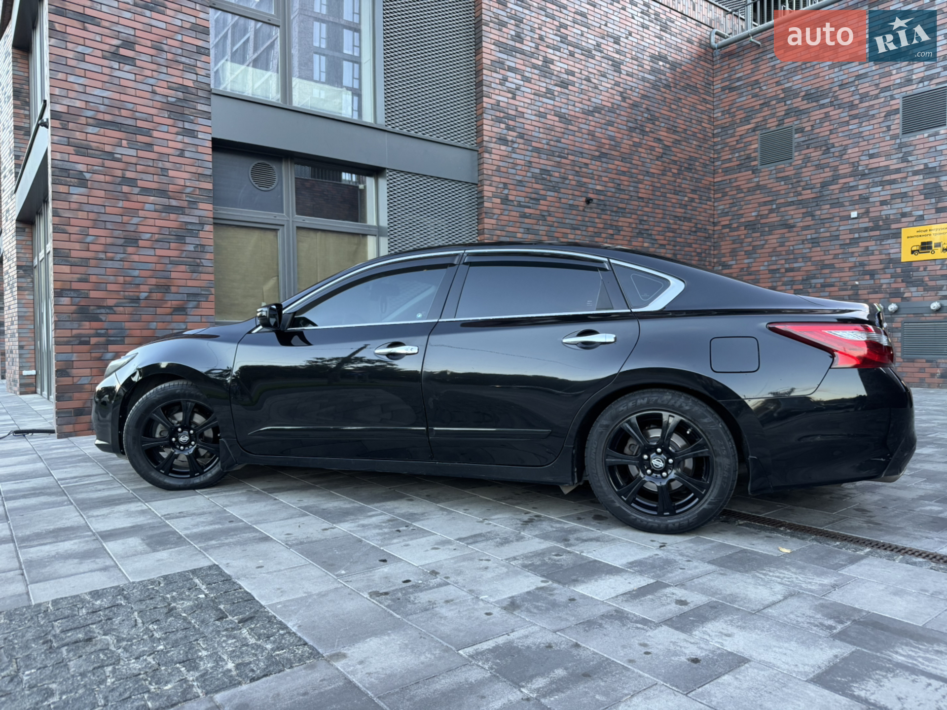 2016 Nissan Altima - мініатюра 10