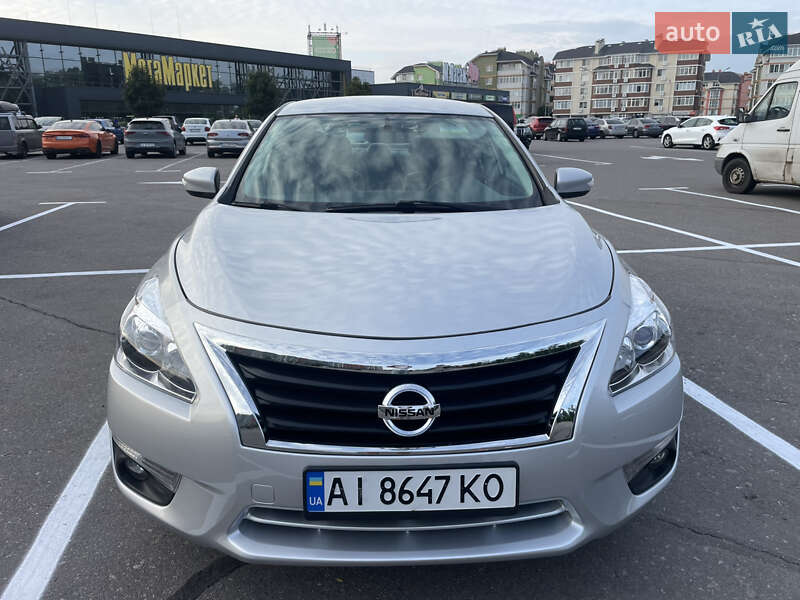 Седан Nissan Altima 2013 в Киеве