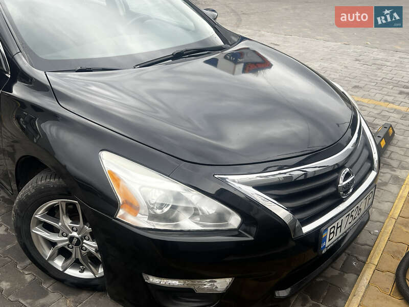 Седан Nissan Altima 2012 в Николаеве