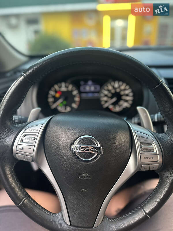 Седан Nissan Altima 2016 в Каменском