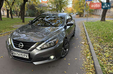 Седан Nissan Altima 2017 в Одессе