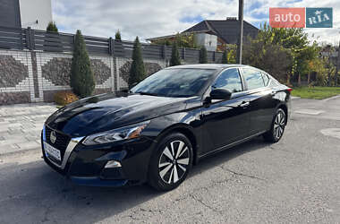 Седан Nissan Altima 2022 в Білій Церкві