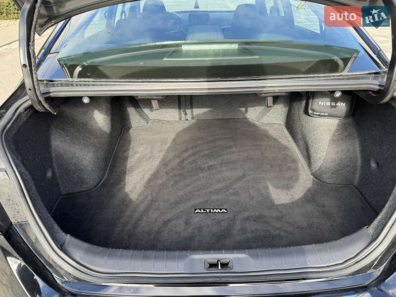 Седан Nissan Altima 2022 в Белой Церкви